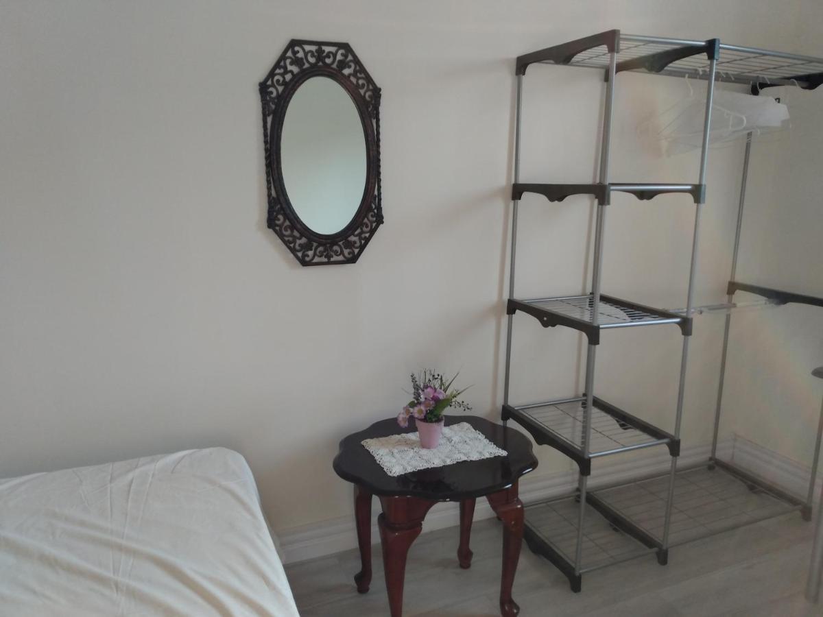 Healing Touch Holistic Living Space Amherst Habitación foto